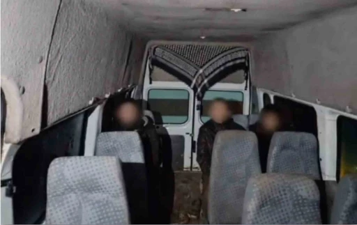 Hatay&rsquo;da 3 ka&ccedil;ak g&ouml;&ccedil;men yakalandı, 1 organizat&ouml;r tutuklandı
