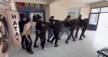 Hatay&rsquo;da 58 ka&ccedil;ak g&ouml;&ccedil;men yakalandı
