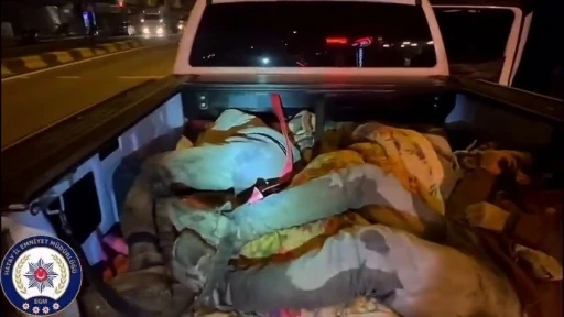 Hatay&rsquo;da 8 ka&ccedil;ak g&ouml;&ccedil;men yakalandı, 2 organizat&ouml;r tutuklandı
