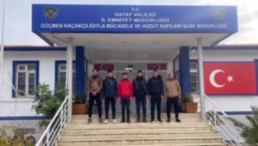 Hatay&rsquo;da ara&ccedil;ta 6 ka&ccedil;ak g&ouml;&ccedil;men yakalandı

