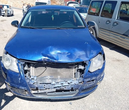 Hatay&rsquo;da iki otomobilin karıştığı kazada 1 kişi yaralandı
