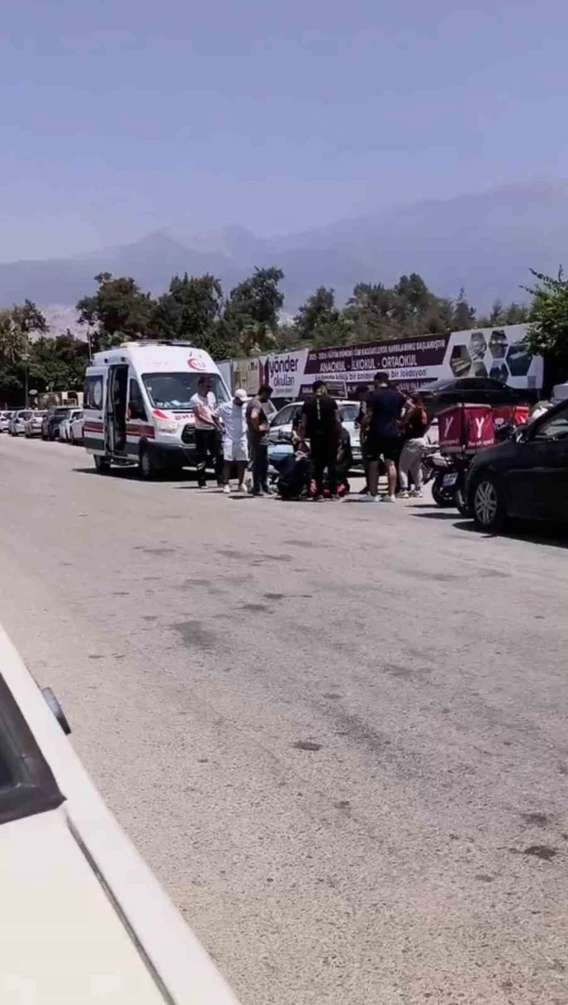 Hatay’da motosikletli kurye kaza yaptı: 1 yaralı
