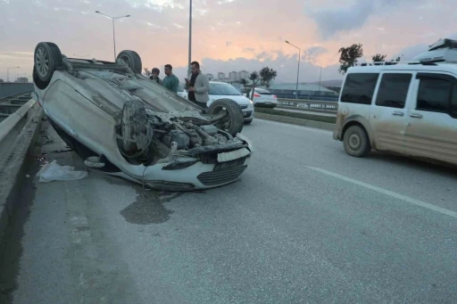 Hatay&rsquo;da otomobil takla attı: 3 yaralı
