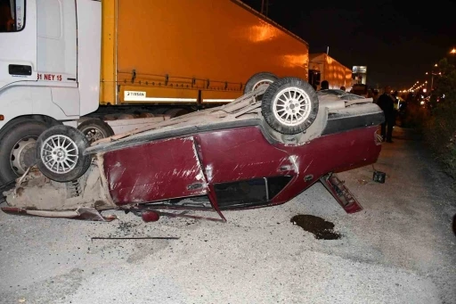 Hatay&rsquo;da takla atan otomobildeki 1&rsquo;i ağır 3 kişi yaralandı
