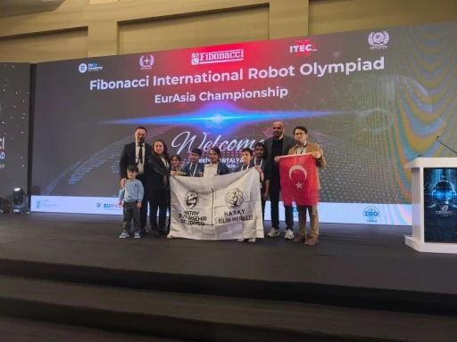 Hataylı &ouml;ğrenciler uluslararası robot olimpiyatlarında b&uuml;y&uuml;k başarı elde etti
