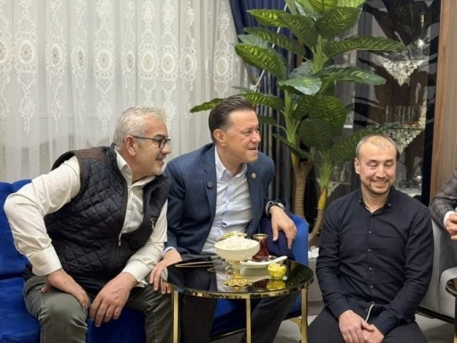 Hatipoğlu Muttalip Mahallesi&rsquo;nde hemşehrileriyle buluştu
