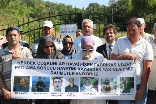 Havai fişek fabrikasındaki patlamada hayatını kaybeden iş&ccedil;iler anıldı
