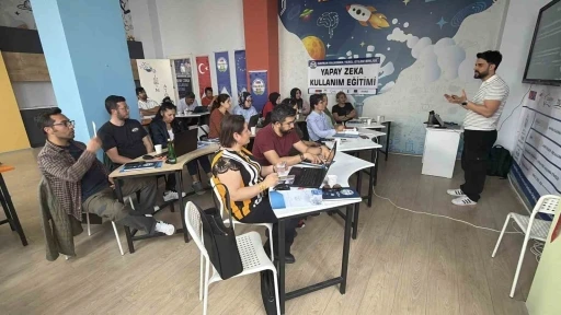Havran&rsquo;da &ouml;ğretmenlere yapay zeka at&ouml;lyesi
