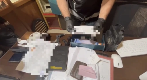 Hayali ara&ccedil; satışıyla tefecilik yaptığı iddia edilen 8 ş&uuml;pheli g&ouml;zaltına alındı
