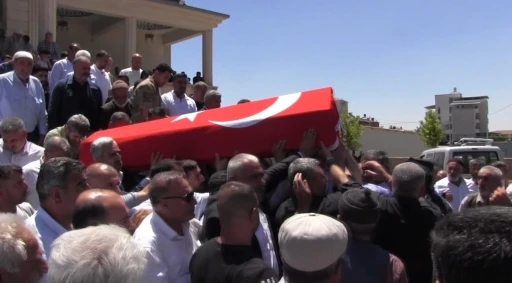 Hayatını kaybeden belediye başkanı son yolculuğuna uğurlandı
