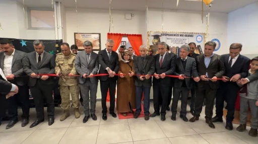 Hayatını kaybeden G&uuml;mr&uuml;k Muhafaza Memurunun adı Y&uuml;ksekova&rsquo;da k&uuml;t&uuml;phanede yaşayacak
