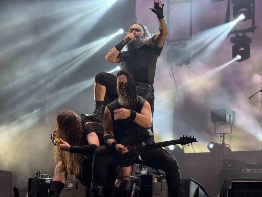 Hayko Cepkin ilk kez memleketinde konser verdi
