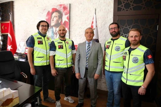 Hazırladıkları sosyal sorumluluk projelerini Emniyet Müdürü Erol’a sundular
