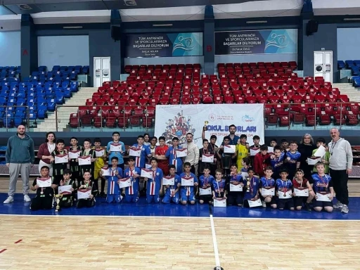 Hentbolda şampiyonlar belli oldu

