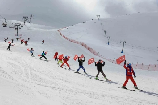 Hesarek Kayak Merkezi&rsquo;nde ziyaret&ccedil;i yoğunluğu
