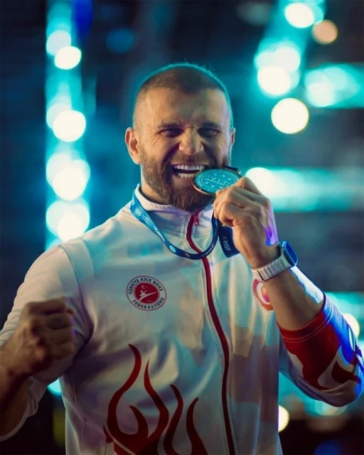Hi&ccedil; ma&ccedil; yapmadan T&uuml;rkiye şampiyonu oldu
