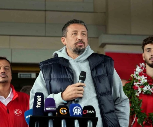 Hidayet Türkoğlu: &quot;Artık hedefimiz altın madalyayı ülkemize getirmektir&quot;
