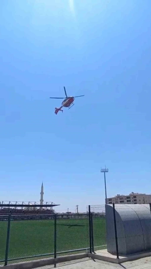 Hipotermi tedavisi g&ouml;ren bebek, ambulans helikopterle Diyarbakır&rsquo;a sevk edildi
