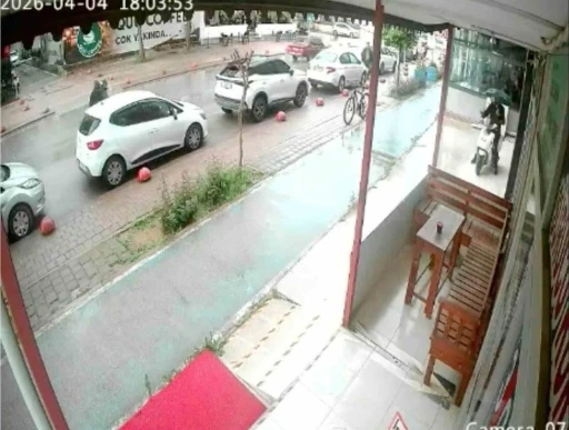 Hırsızdan pes dedirten takas: &Ccedil;aldığı bisikleti bırakıp motosiklet &ccedil;aldı
