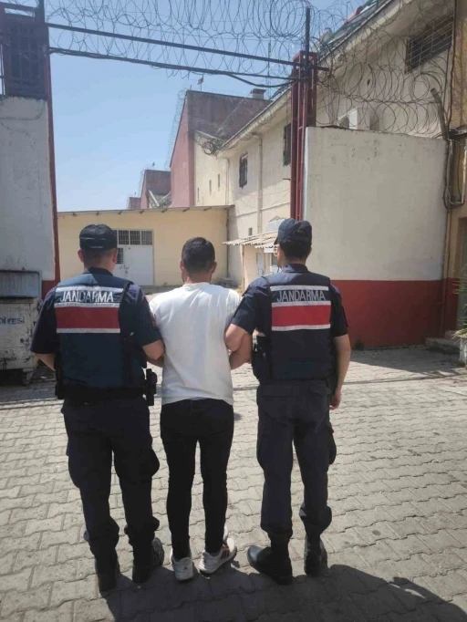 Hırsızlı suçundan aranan şahıs Germencik’te yakalandı

