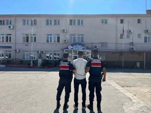 Hırsızlık suçundan aranan şahıs Nazilli’de yakalandı
