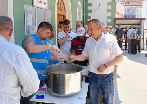 Hisarcık İl&ccedil;e M&uuml;ft&uuml;l&uuml;ğ&uuml;&rsquo;nden aşure ikramı
