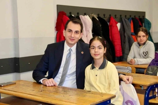 Hisarcık Kaymakamı Atam: "Eğitim her zaman &ouml;ncelikli g&uuml;ndem maddelerimiz arasında"
