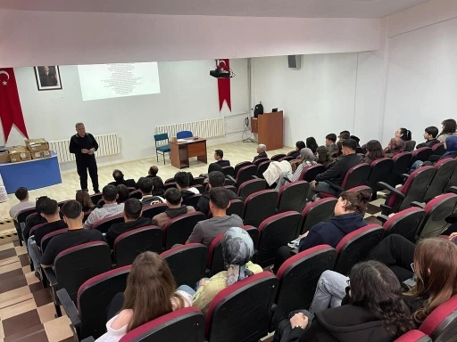 Hisarcık MYO&rsquo;da  "İSG Kariyer K&ouml;pr&uuml;s&uuml;: Okuldan Sahaya" başlıklı s&ouml;yleşi d&uuml;zenlendi
