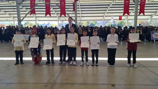 Hisarcık’ta başarılı öğrenciler ödüllendirildi