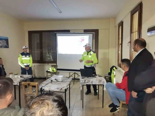 Hisarcık&rsquo;ta g&uuml;venli trakt&ouml;r kullanımı eğitimi verildi
