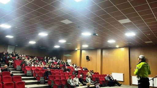 Hisarcık&rsquo;ta idareci ve &ouml;ğretmenlere "Genel Trafik Kuralları" eğitimi
