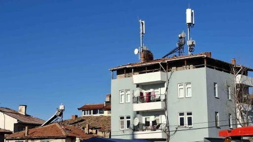 Hisarcık&rsquo;ta mahalle sakinlerinden baz istasyonuna tepki
