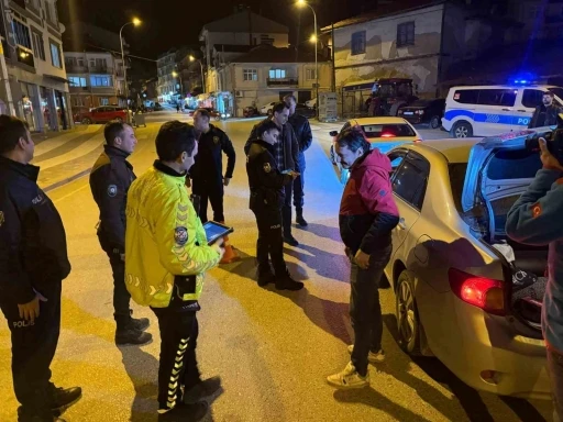 Hisarcık&rsquo;ta modifiyeli ve &ccedil;evreye rahatsızlık veren ara&ccedil;lara sıkı denetim

