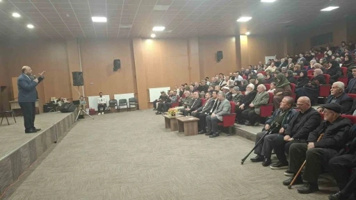 Hisarcık&rsquo;ta "Gen&ccedil;lik ve Eğitim" konulu konferans
