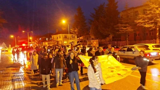 Hisarcık&rsquo;ta Ramazan&rsquo;ın gelişi fener alayıyla karşılandı
