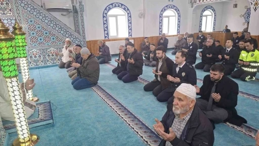 Hisarcık&rsquo;ta şehit polisler i&ccedil;in mevlit okutuldu
