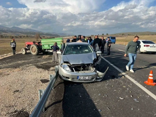 Hisarcık’ta traktörle otomobil çarpıştı: 1 yaralı
