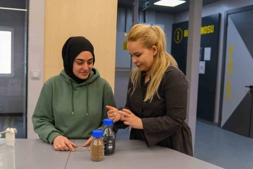 Hitit &Uuml;niversitesi Milli Teknoloji At&ouml;lyesi kapılarını &ouml;ğrencilere a&ccedil;tı
