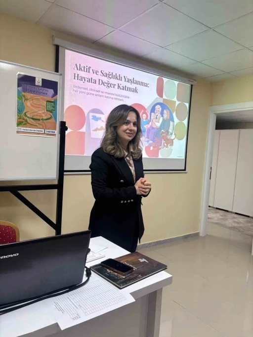 Hitit &Uuml;niversitesi&rsquo;nden kadınlara &rsquo;sağlıklı yaşlanma&rsquo; bilgilendirmesi
