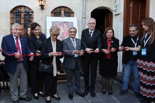 HK&Uuml; Bilim İletişimi Ofisi ve Bey Mahallesi K&uuml;lt&uuml;revi&rsquo;nde "Se&ccedil;kiler" sergisi a&ccedil;ıldı
