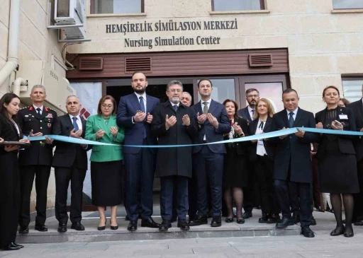 HK&Uuml;&rsquo;de Hemşirelik Sim&uuml;lasyon Merkezi ile İleri Araştırma ve Uygulama Laboratuvarı a&ccedil;ıldı
