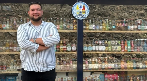 Hobi olarak başladı, d&uuml;kkan a&ccedil;tı: Gazoz kapağı koleksiyonundan gazoz bakkala
