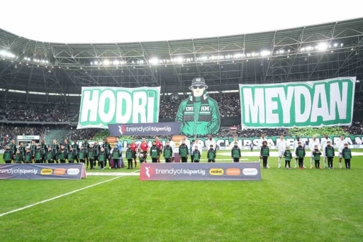 Hodri Meydan&rsquo;dan Beşiktaş ma&ccedil;ına &ouml;zel koreografi
