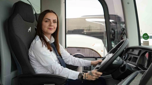 Hostesken otob&uuml;s kaptanı olan Serenay G&ouml;&ccedil;: "Kadınlarımız her alanda olmalı"
