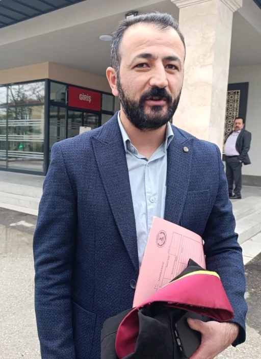Hukukçu Belediye Başkanı ‘suç uydurma ve iftira’ suçlarından hakim karşısına çıktı

