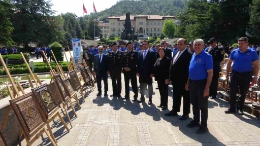 H&uuml;k&uuml;ml&uuml;lerin el emeği &uuml;r&uuml;nleri g&ouml;r&uuml;c&uuml;ye &ccedil;ıktı
