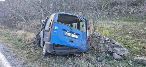 Hurdaya d&ouml;nen ara&ccedil;larda 1 kişi &ouml;ld&uuml;, bir kişi yaralandı
