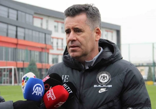 H&uuml;seyin Eroğlu: "Deplasman, i&ccedil; saha fark etmeden her ma&ccedil;ı kazanmak i&ccedil;in oynamak en &ouml;nemli kriterimiz"
