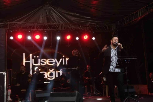 H&uuml;seyin Kağıt Sarıg&ouml;l&rsquo;&uuml; coşturdu
