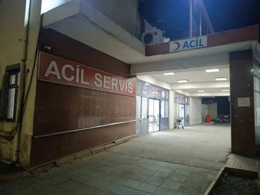 Husumetli olduğu kişileri silahla yaraladı: 3 yaralı
